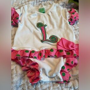 🎀 MUD PIE Baby Girl Pink Initial All-in-one  dress onesie/initial L 3-6M